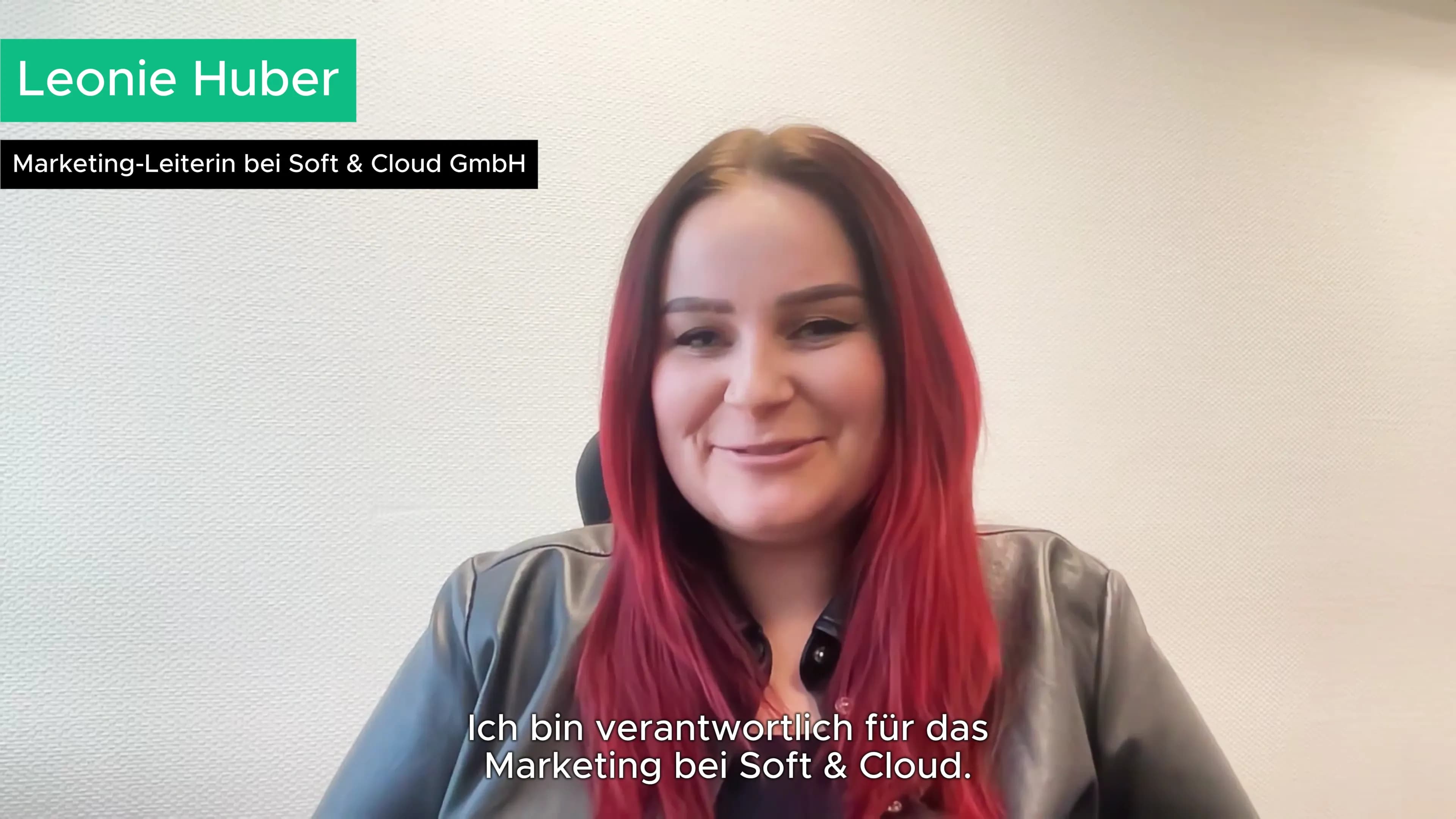 Leonie Huber, Marketing-Leiterin Soft & Cloud, im Video-Testimonial